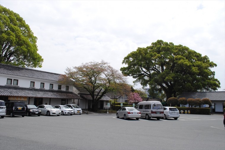 熊本城二の丸駐車場