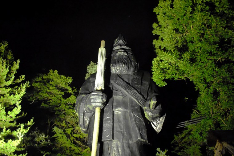 コタンコルクルの像