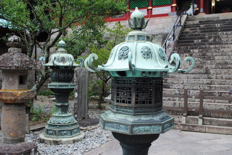 久能山東照宮の灯籠