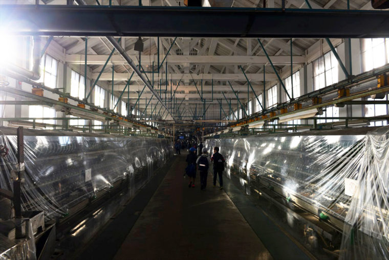 富岡製糸場の立ち並ぶ機械